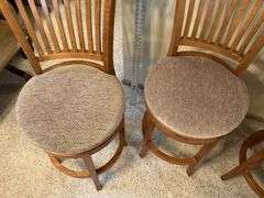 4- swivel barstools