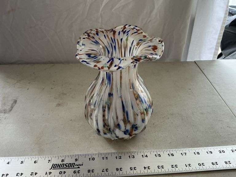 Art glass vase