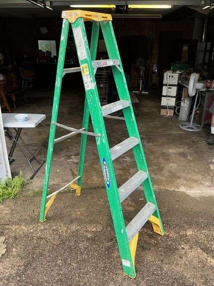 Werner 6' fiberglass step ladder