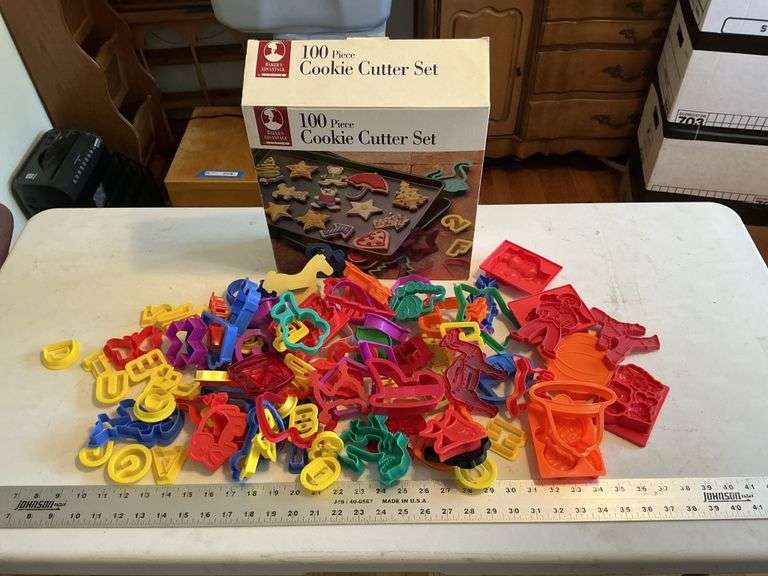 Cookie cutter set