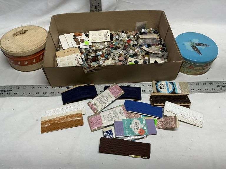 Buttons, sewing items
