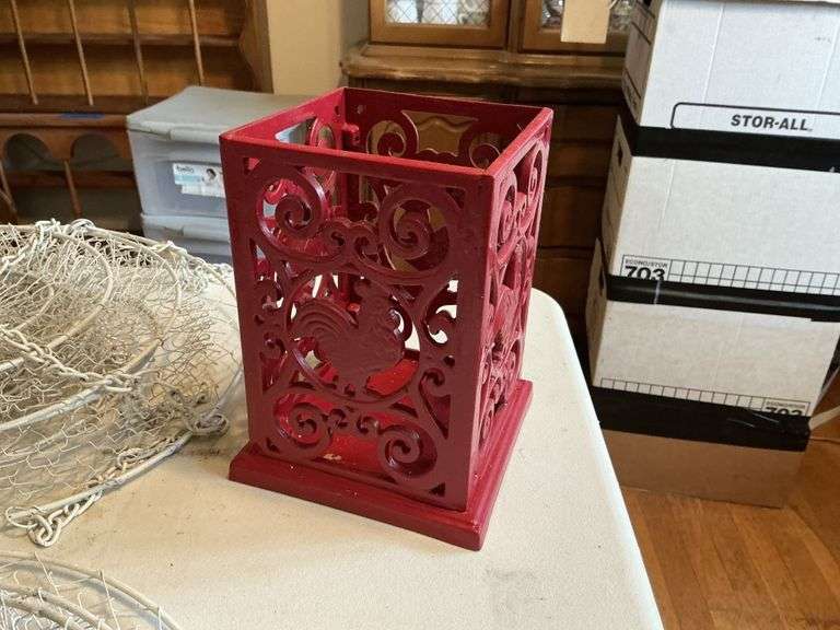 Utensil holder/metal decor and fruit baskets