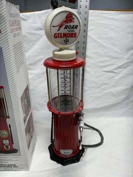 Gas pump liquid dispenser