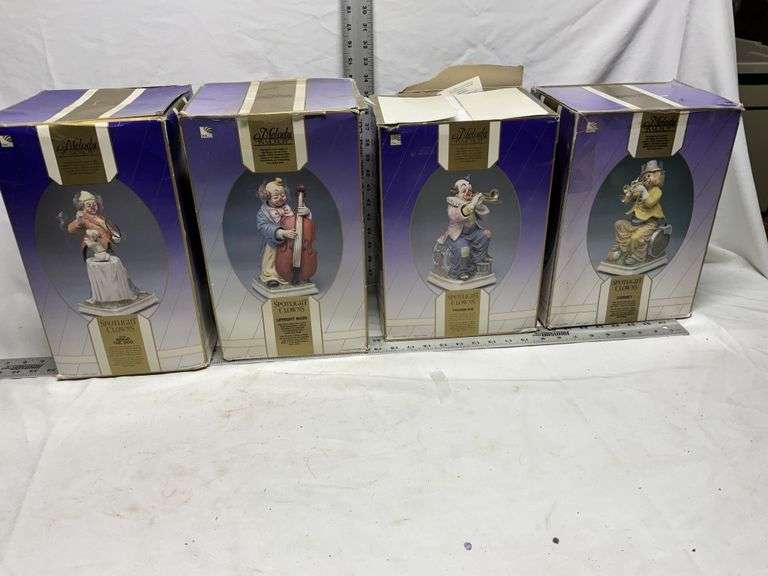 Melody in Motion, hand-painted porcelain music