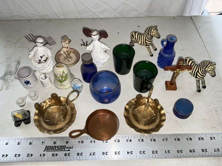 Zebras, angels, miniatures etc.