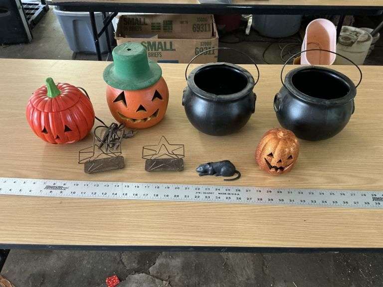 Halloween decor