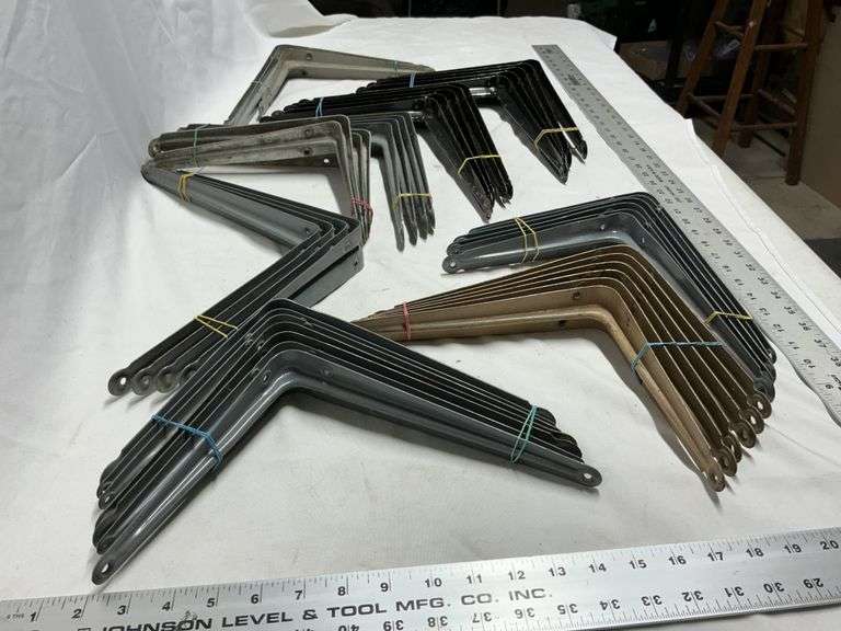 Shelving brackets