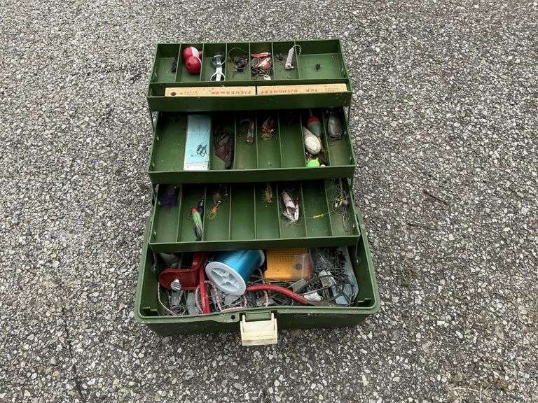Fishing rods and tacklebox with tackle