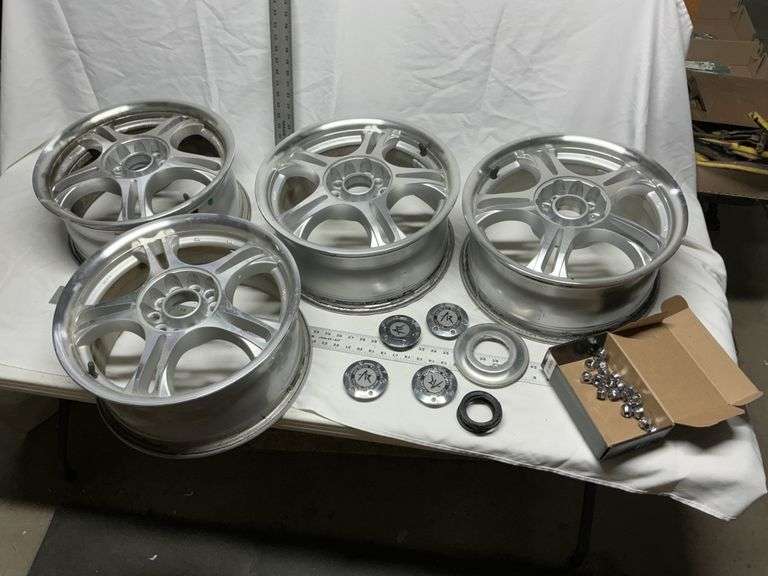 American racing Aluminum 16" x 7" rims