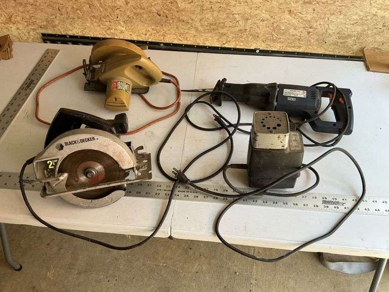 Circular saws/reciprocating saw and drillbit