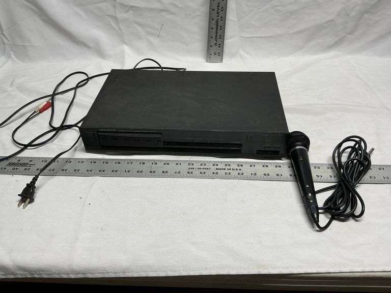 Kenwood stereo synthesizer tuner with microphone