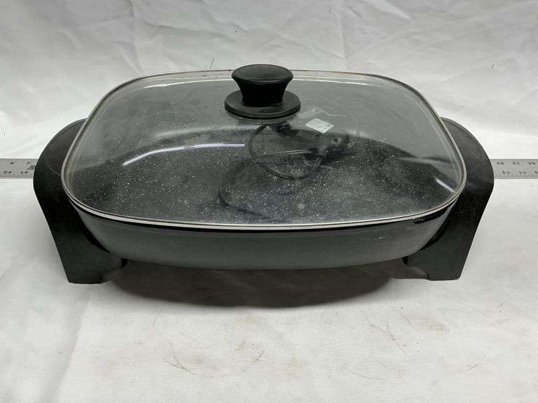 Electric skillet