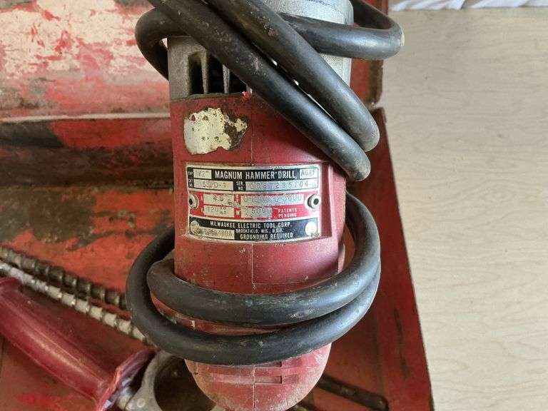 Milwaukee 1/2" hammer drill