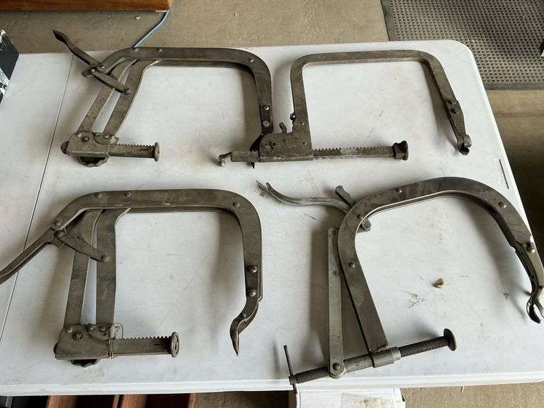 Valve spring compression tools