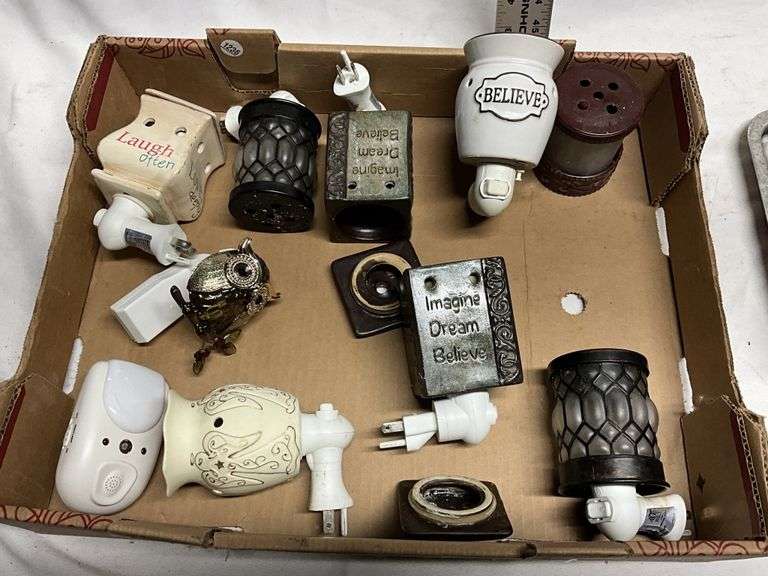 Plug-in room, fresheners and coffee cups, etc.