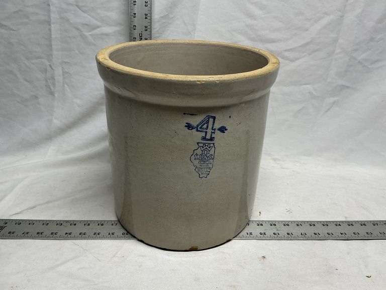 4 gallon crock -chipped