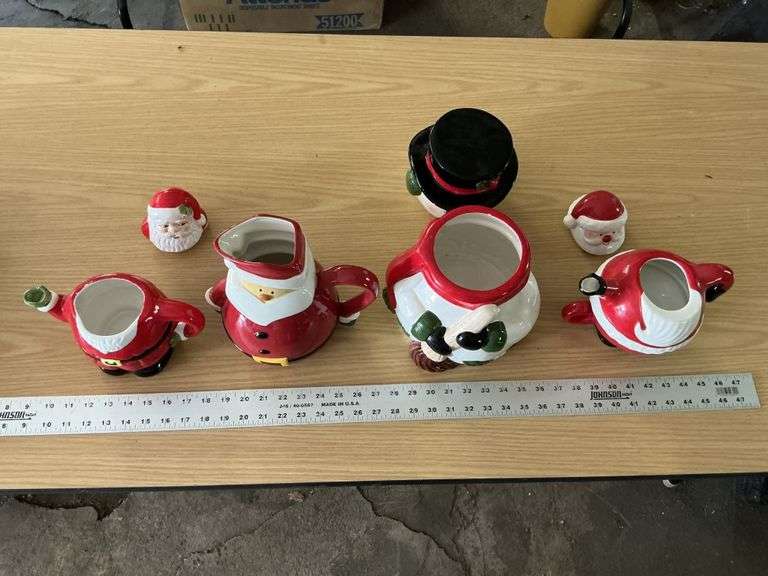 Ceramic cookie jar and tea pots etc.