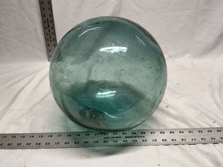 Large fish float