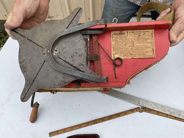 Cyclone hand seeder, Aplington, Ia advertising