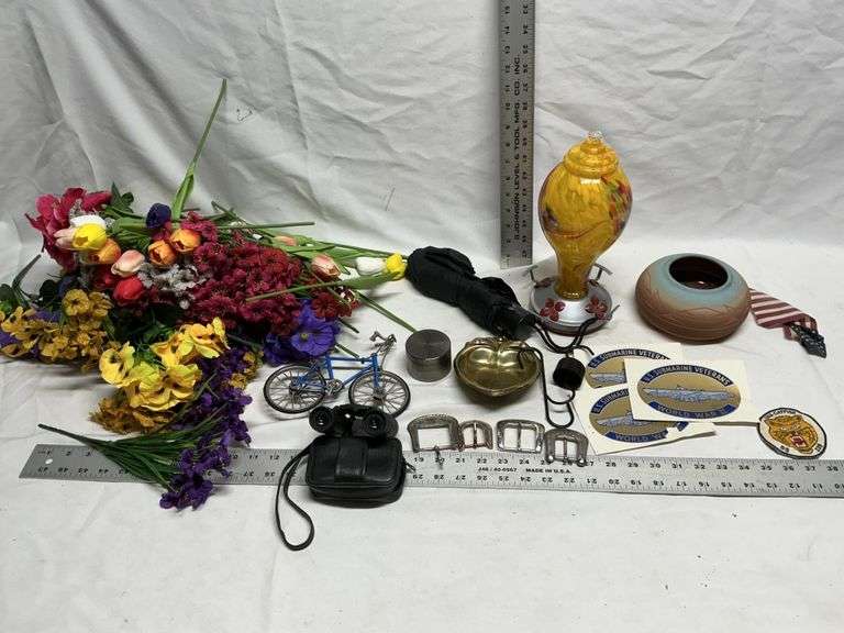 Hummingbird feeder, artificial flowers,