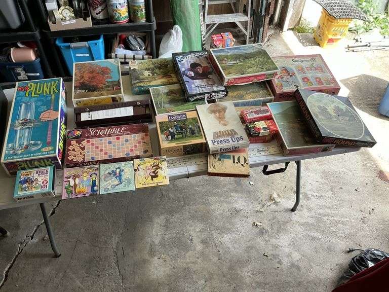 Puzzles and tote