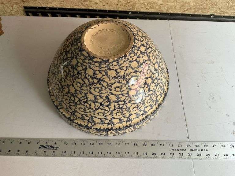 16" Roseville bowl