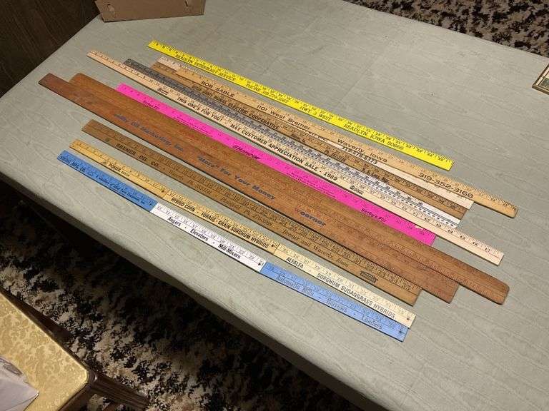 Advertising measuring sticks