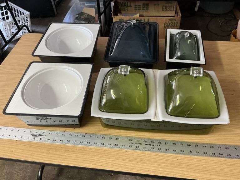 Plastic servers