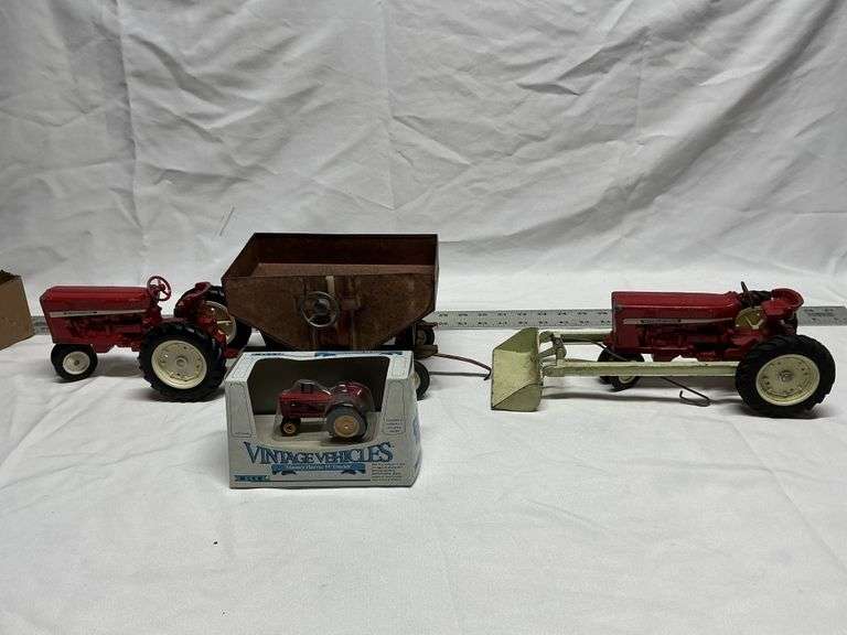 Tractors, wagon