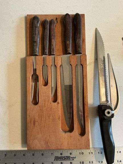 Assorted knives