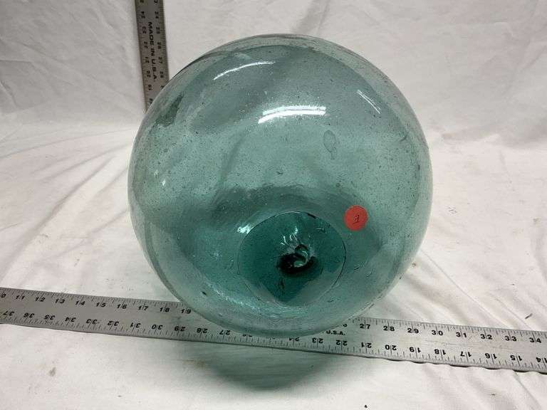 Large fish float