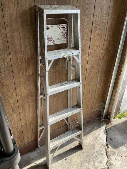 5' Werner aluminum step ladder