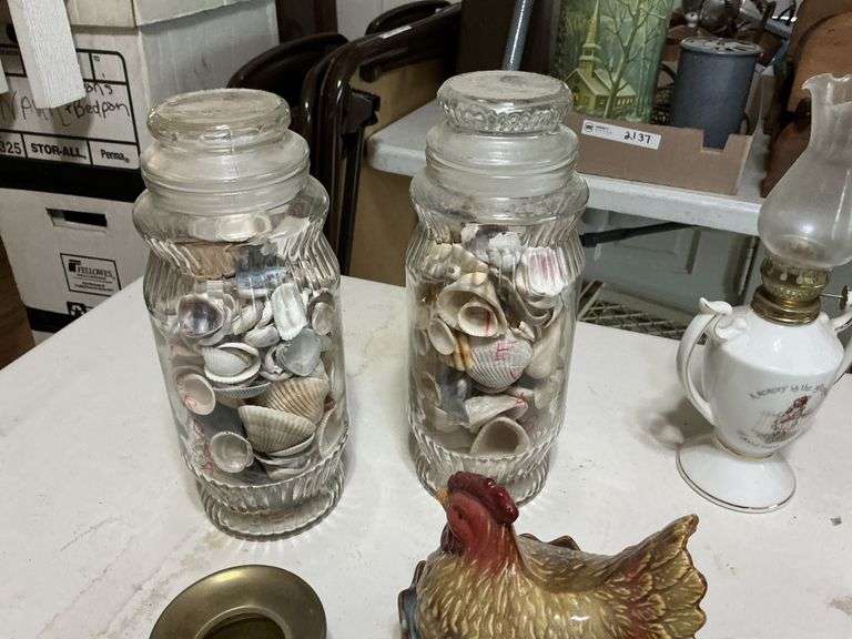 Seashells/oil lamps, etc.