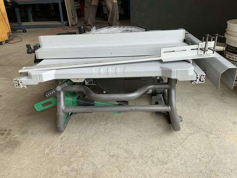 Hitachi jobsite table saw