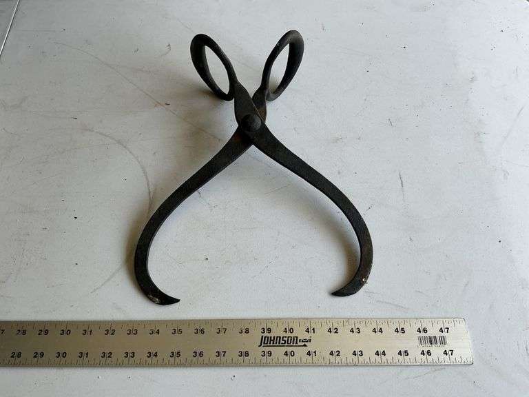 Tongs