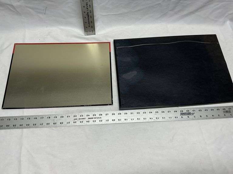 Chevelle tin sign & lighted sign-missing adapter