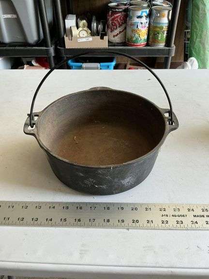 Wagner's cast-iron Dutch oven