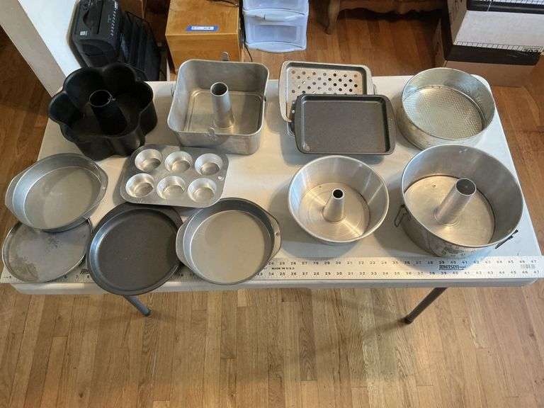 Baking pans