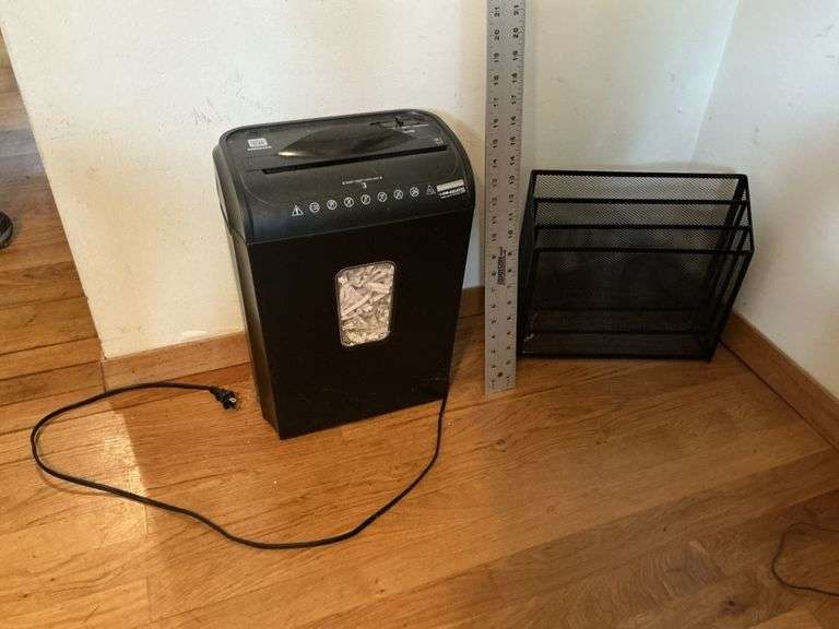 Pen+gear paper shredder and organizer