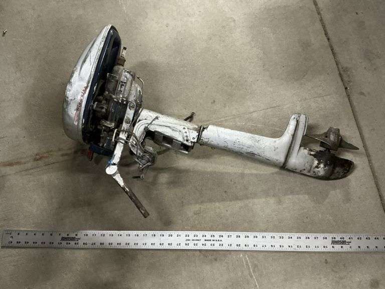 1948 Gale Hiawatha vintage boat motor