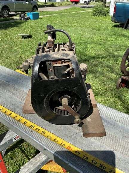 Briggs & Stratton WMB cut away display