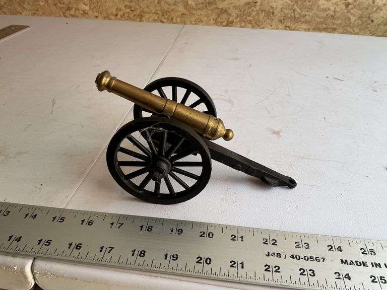 Brass/cast-iron cannon