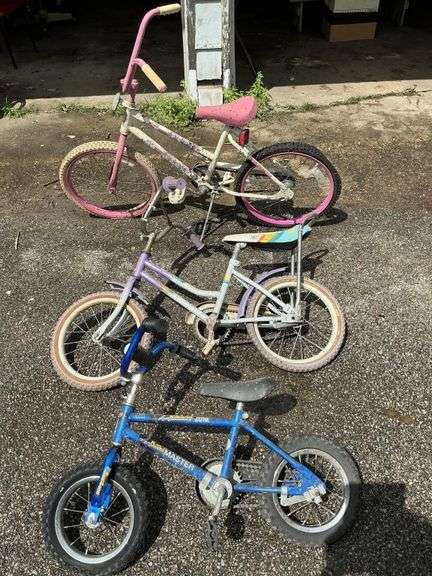 Children's bikes, need cleaning!
