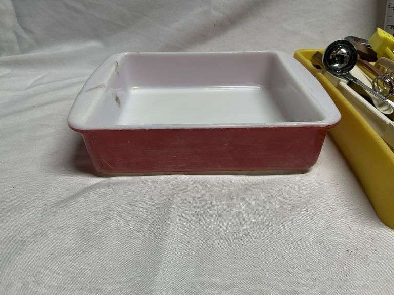 Kitchen utensils, Pyrex, etc