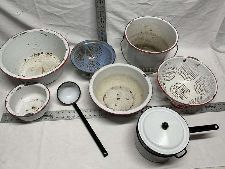 Enamel pieces
