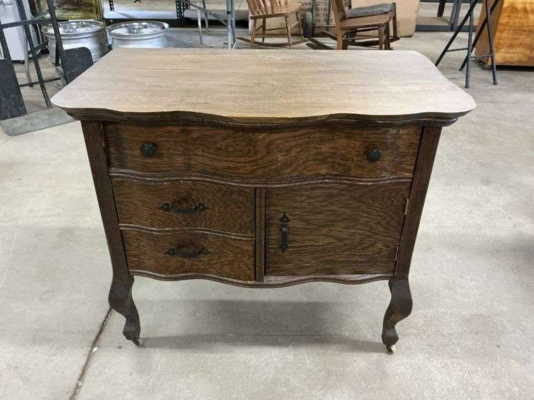 Dresser 35" x 20" x 30"