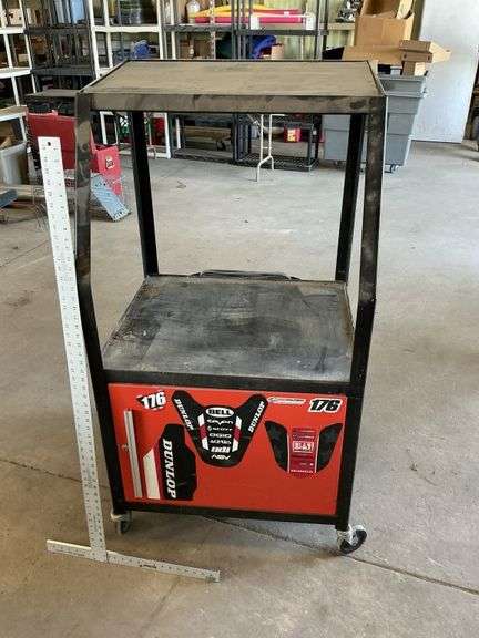 Cabinet/shelving on casters 29" x 26" x 55"
