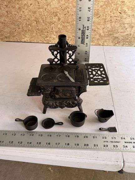 Miniature cast-iron stove