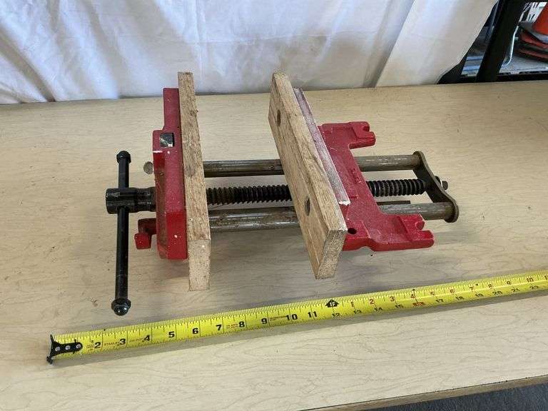 JET 9" woodworking vise