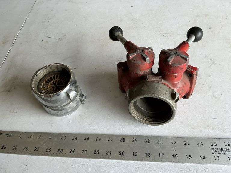 Wide valve connector